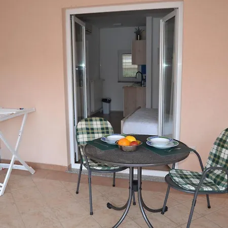 Apartment Ljiljana
