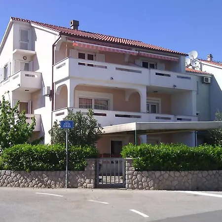 Apartment Ljiljana